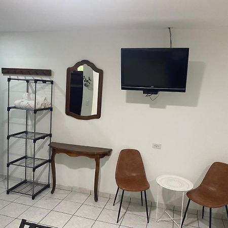 Berlor Airport Inn Rio Segundo Exterior photo