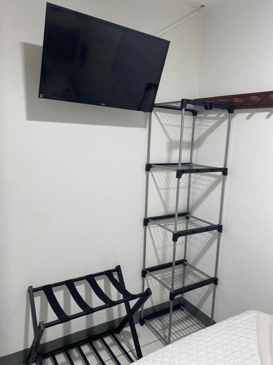 Berlor Airport Inn Rio Segundo Room photo
